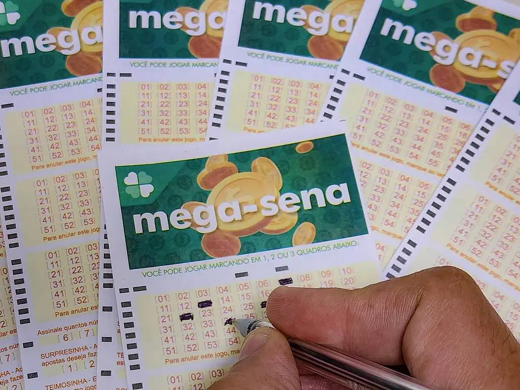mega-sena:-confira-as-dezenas-sorteadas-do-concurso-2864