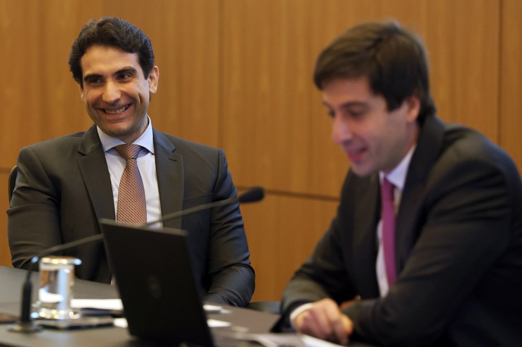 carta-ao-investidor:-selic-vai-cair,-acoes-para-investir-e-o-foco-do-nubank;-onde-investir-hoje