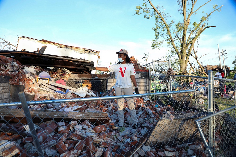 tornados-deixam-mais-de-20-mortos-nos-eua