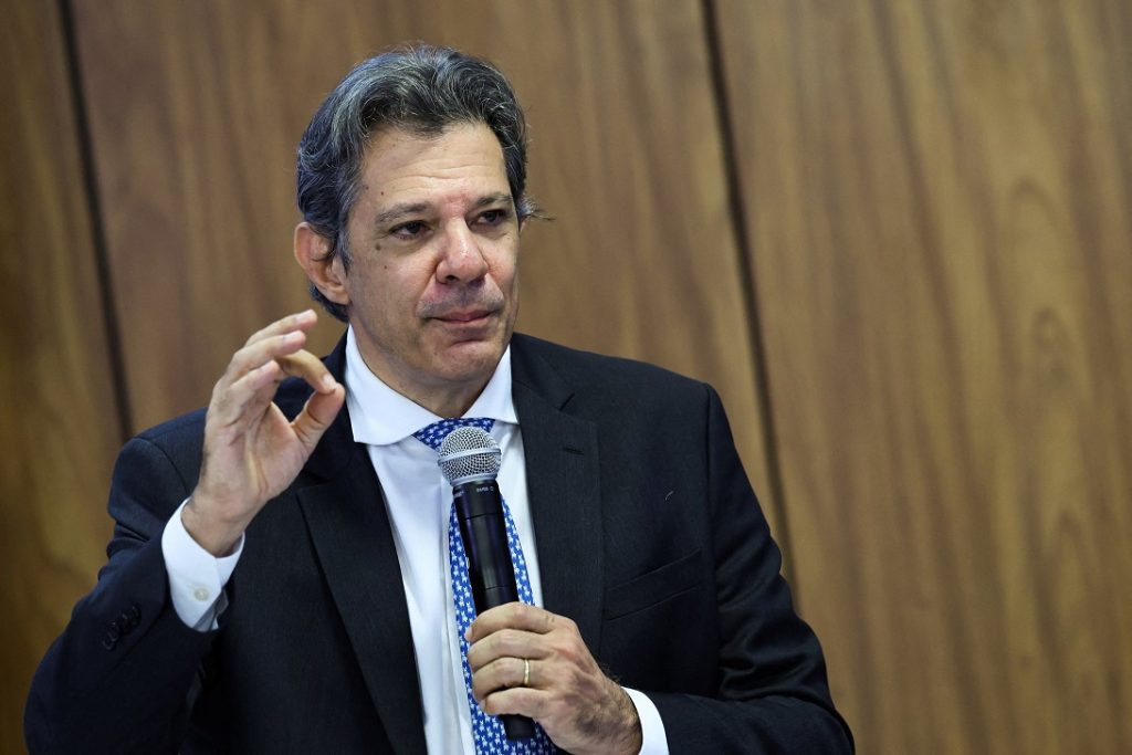 governo-vai-resgatar-r$-1,4-bi-de-fundos-para-compensar-recuo-parcial-da-alta-do-iof