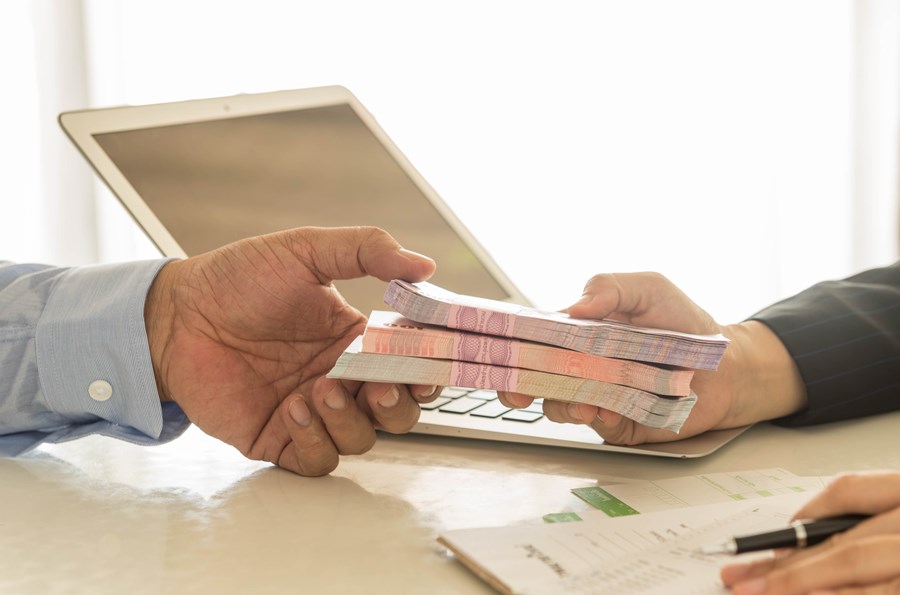 consignado-clt-deve-acrescentar-0,6-pp.-ao-pib-em-2025-e-2026,-preve-itau