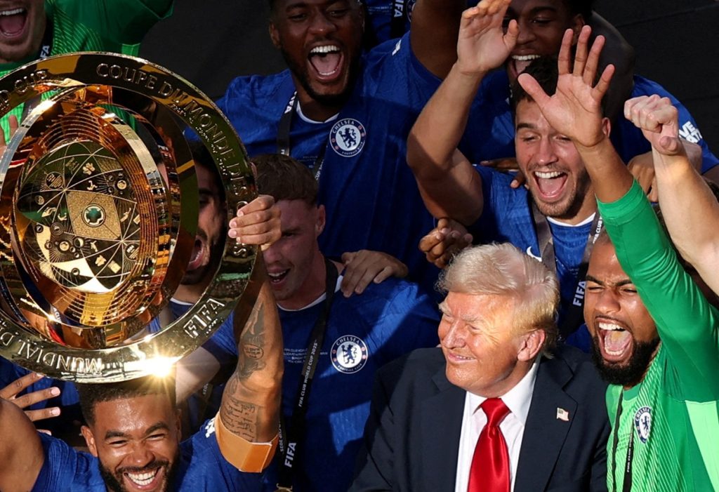 globo-e-cazetv-disputam-publico-e-comemoram-desempenho-na-copa-de-clubes