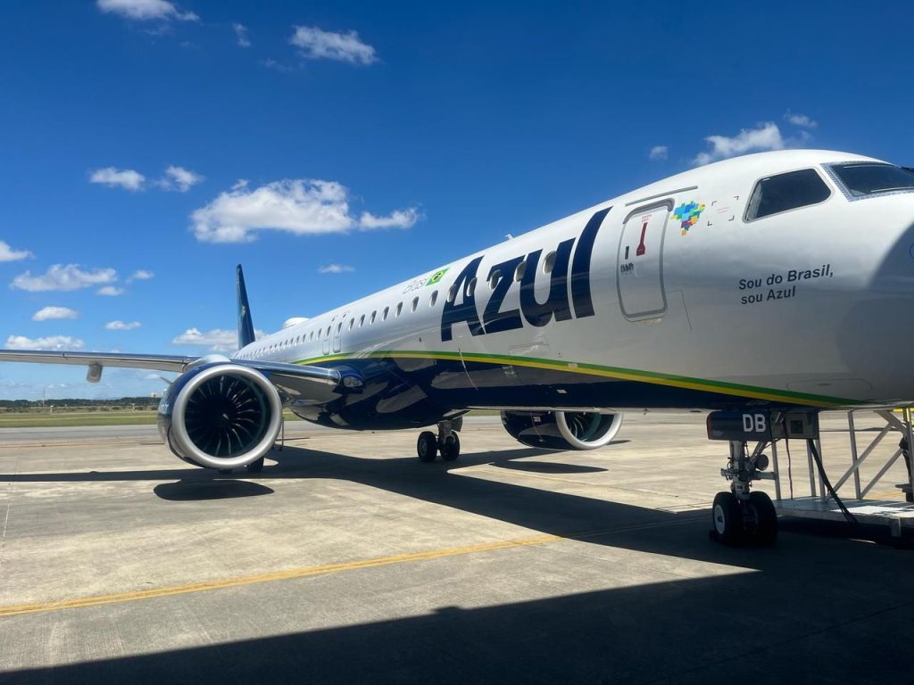 azul-tem-receita-liquida-de-r$-1,64-bi-e-ebitda-ajustado-de-r$-420-mi-em-junho