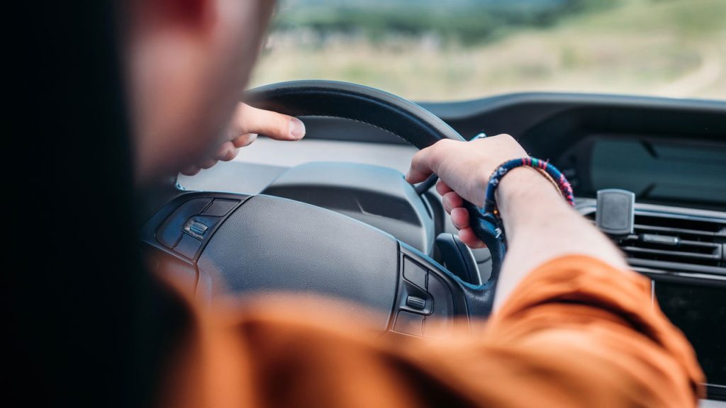 essa-regra-do-ipva-surpreende-donos-de-carros-com-mais-de-10-anos