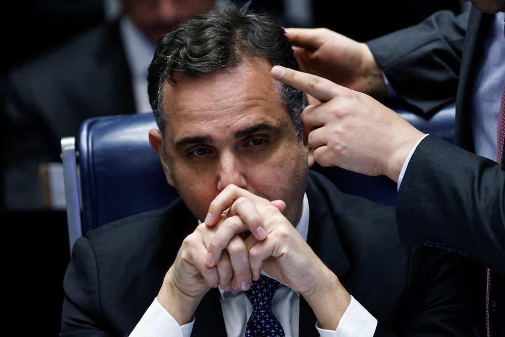 alcolumbre-leva-pacheco,-cotado-ao-stf,-a-reuniao-com-cupula-do-judiciario