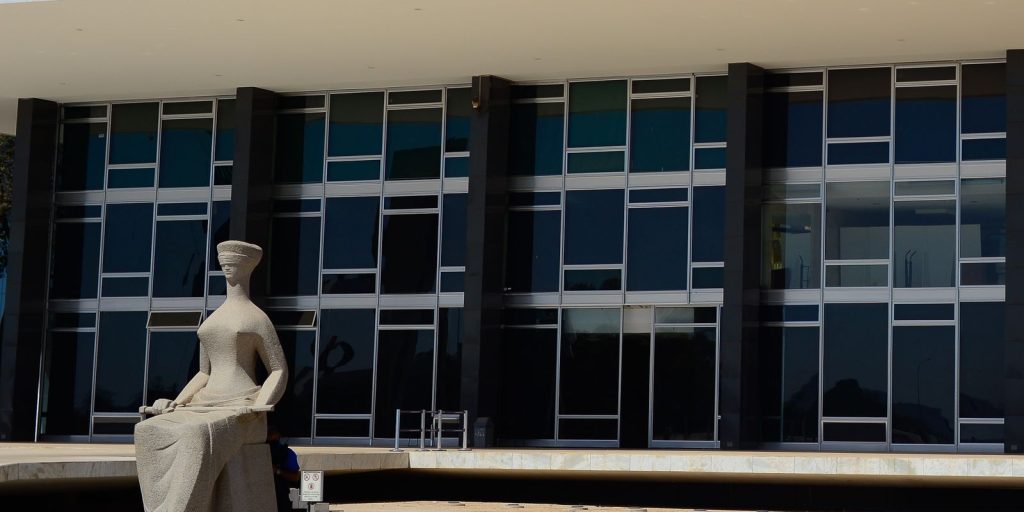 golpe:-moraes-inicia-julgamento-do-nucleo-4-com-leitura-de-relatorio