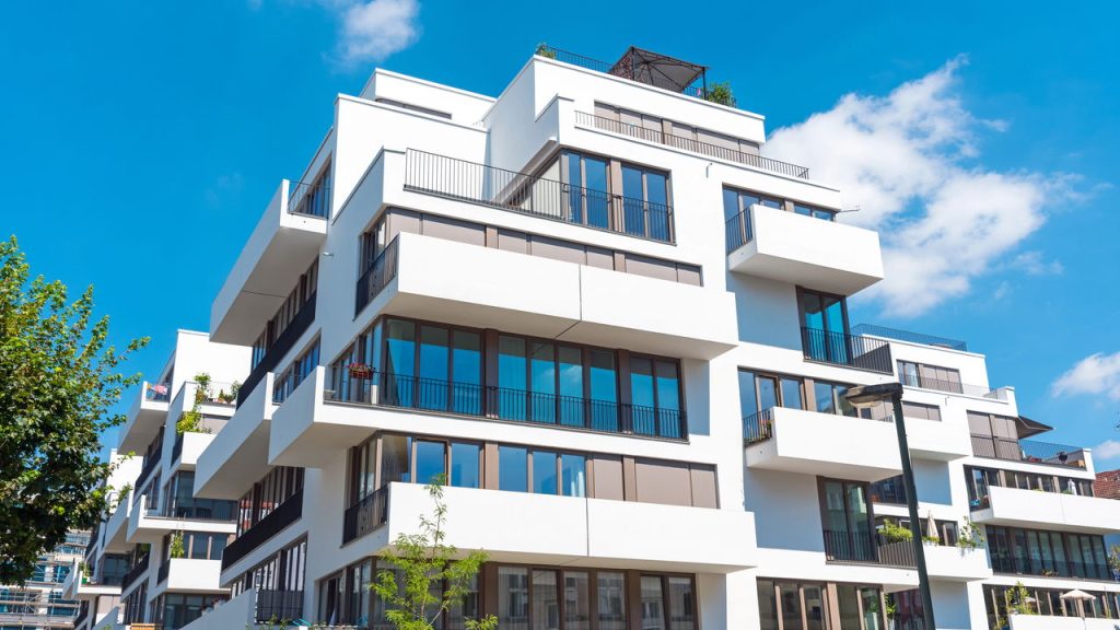 brasileiros-estao-comprando-imoveis-50%-mais-baratos-online