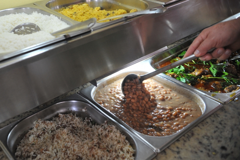 prato-de-arroz,-feijao-e-carne-fica-quase-10%-mais-barato-em-2025