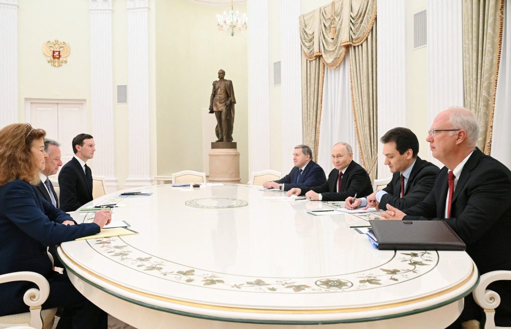putin-se-reune-com-enviado-e-genro-de-trump-por-4h-para-discutir-paz-na-ucrania