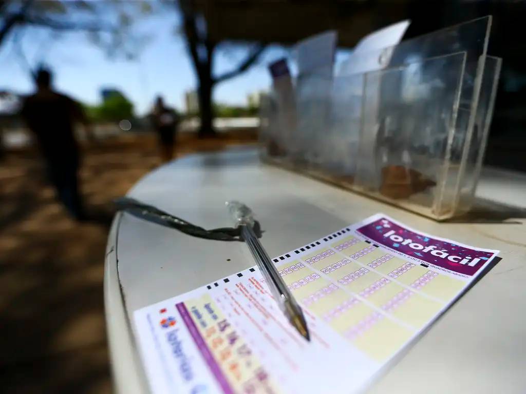 lotofacil-hoje,-concurso-3552:-confira-o-resultado-sorteado-nesta-terca-(2)