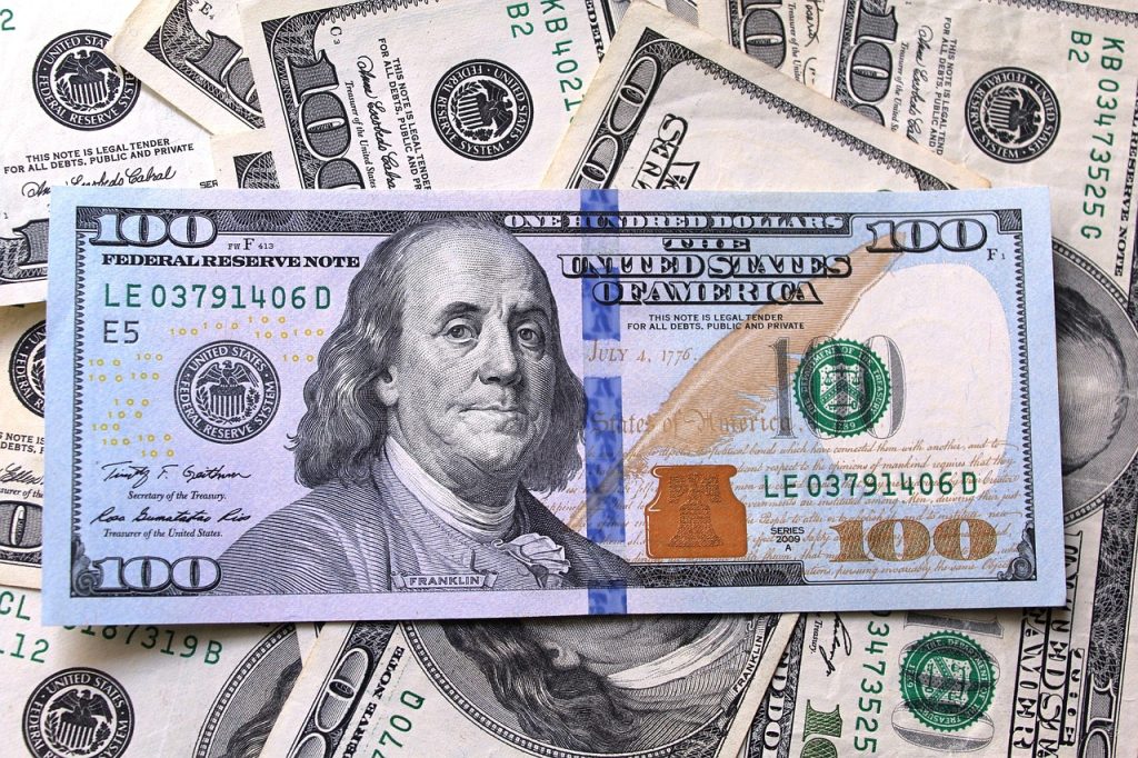 dolar-hoje-recua-com-expectativa-de-corte-de-juros-nos-eua