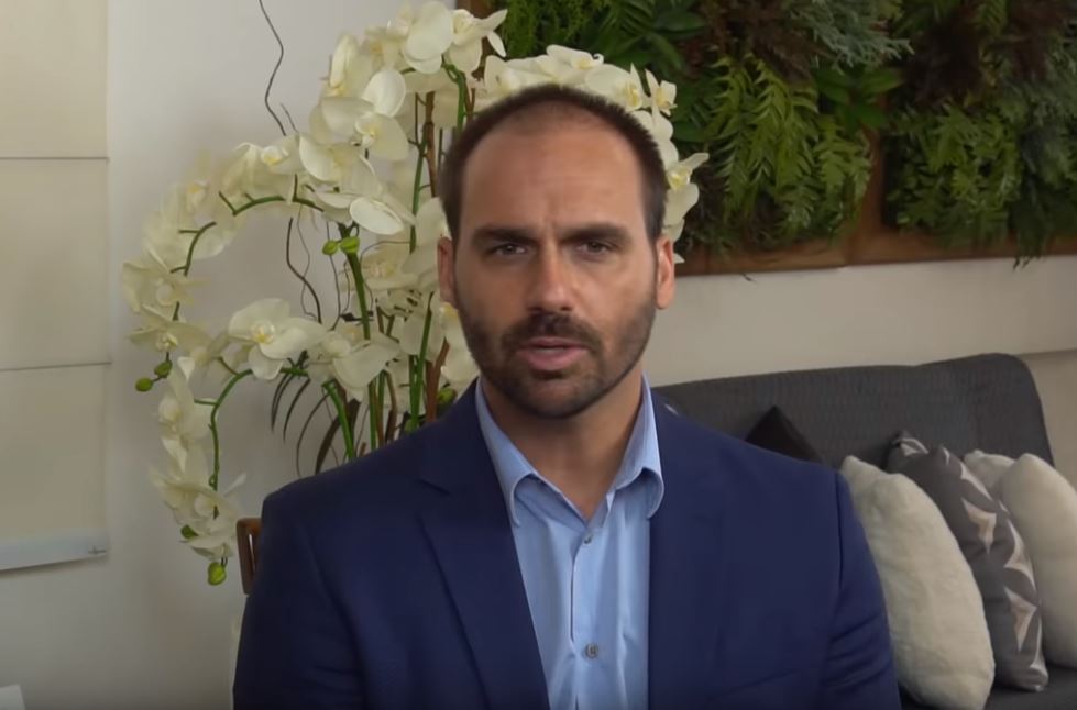eduardo-bolsonaro-diz-que-recebeu-conversa-entre-trump-e-lula-com-“otimismo”