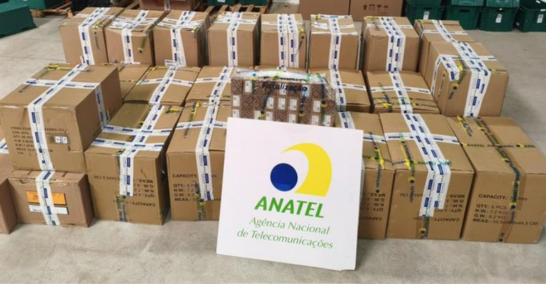 black-friday:-anatel-e-receita-apreendem-mais-de-4-mil-produtos-irregulares