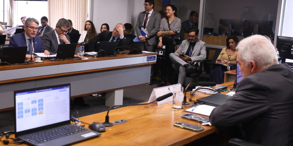 ccj-do-senado-adia-votacao-do-pl-antifaccao-para-10-de-dezembro