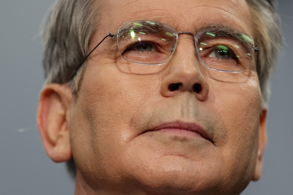 bessent-diz-estar-otimista-de-que-a-suprema-corte-mantera-a-legalidade-das-tarifas