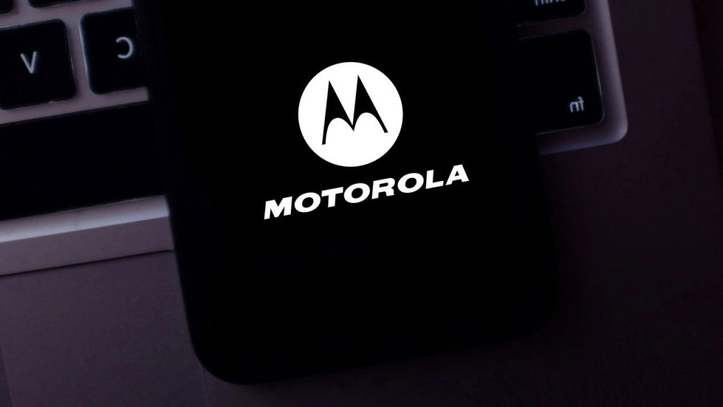 celular-da-motorola-custa-so-r$-800-e-pode-ser-uma-otima-opcao-para-voce